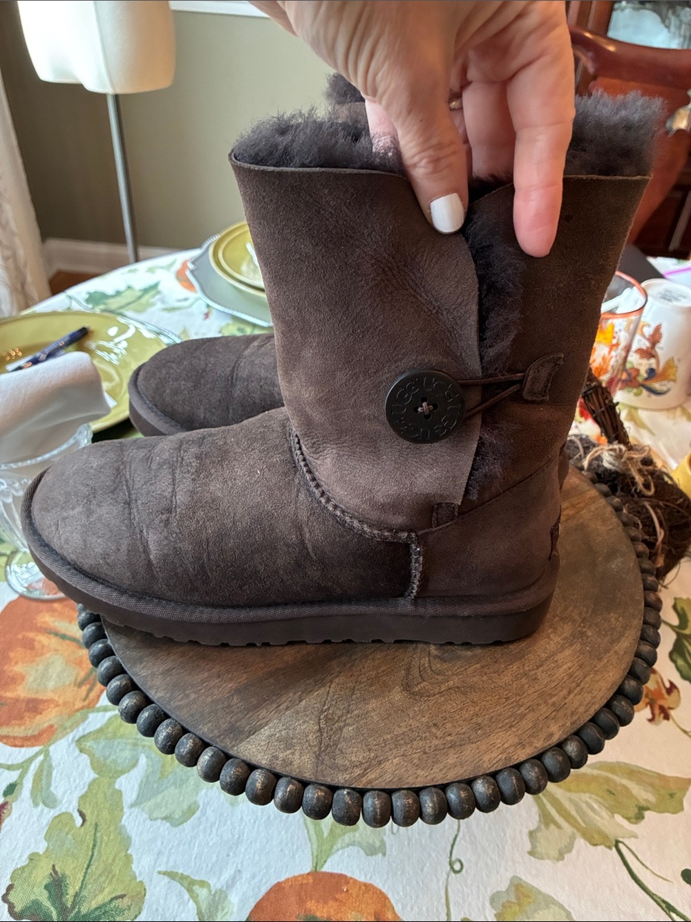 Ugg Bailey Leather/Sheepskin Button Boots in Chocolate Size 7 - Picture 7 of 12